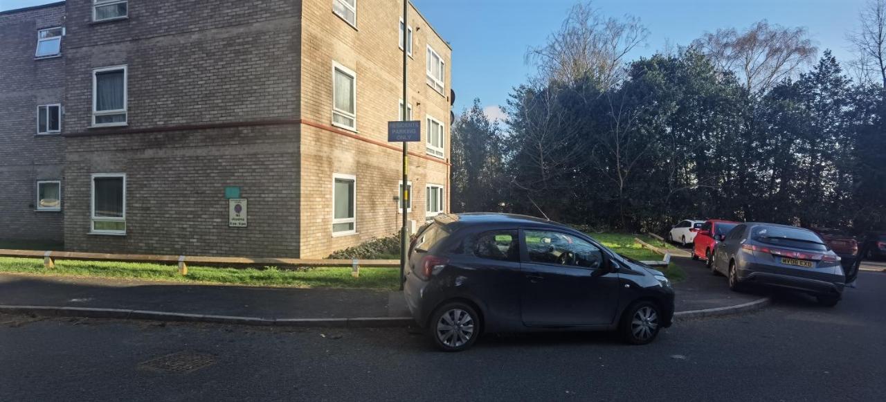 Lovely 3 Bed Apartment Near Qe Hospital Harborne Birmingham New Exterior foto